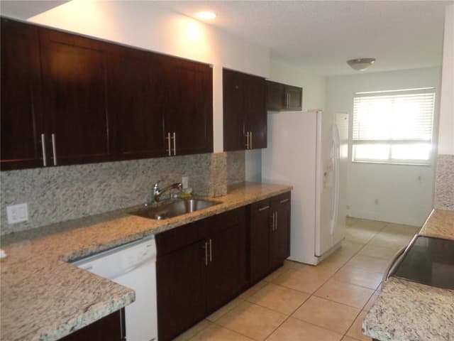 10939 W BROWARD Boulevard # 10939, Plantation FL 33324 - Plantation, FL - Photo 3