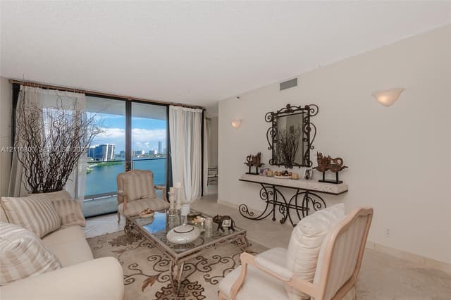 2800 Island Blvd # 1105, Aventura FL 33160 - Aventura, FL - Photo 5