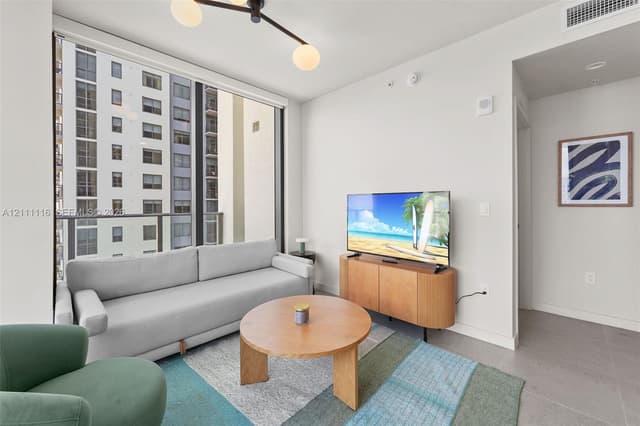 11 NE 6th St # 2214, Miami FL 33132 - Miami, FL - Photo 4