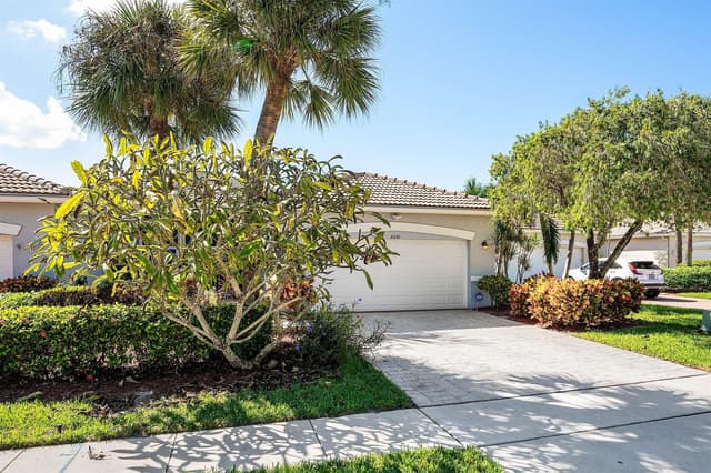 10649 Royal Caribbean Circle, Boynton Beach FL 33437 - Boynton Beach, FL - Photo 3