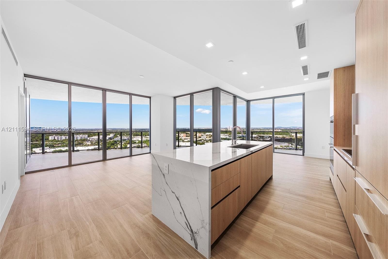 2411 Laguna Cir # 2506, North Miami FL 33181 - North Miami, FL - Photo 1