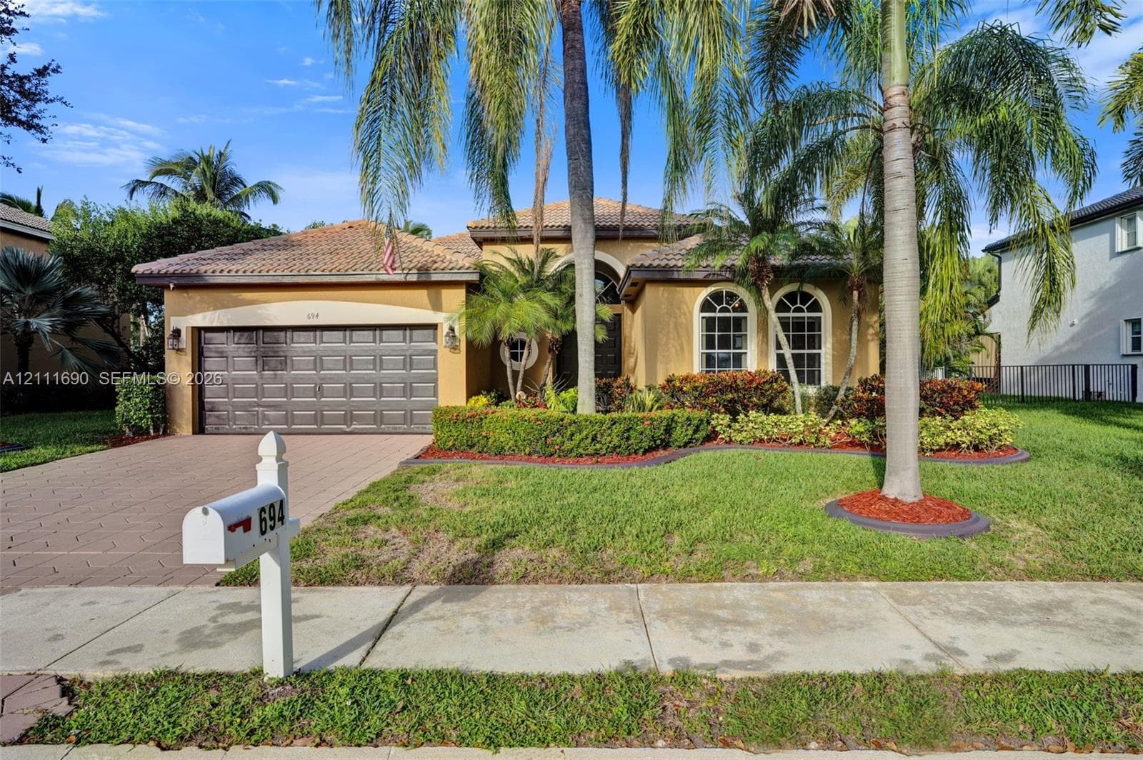 694 SW 159th Ln, Pembroke Pines FL 33027