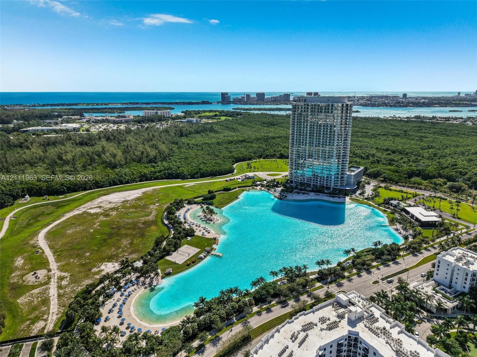 2411 Laguna Cir # 2311, North Miami FL 33180