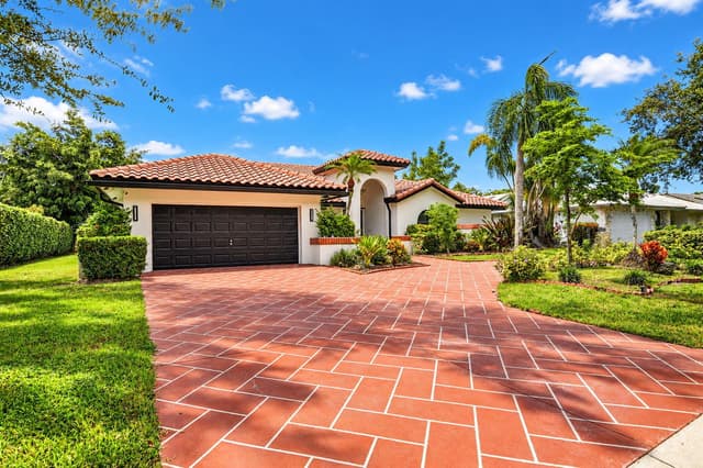 8839 NW 49th Drive, Coral Springs FL 33067 - Coral Springs, FL - Photo 3