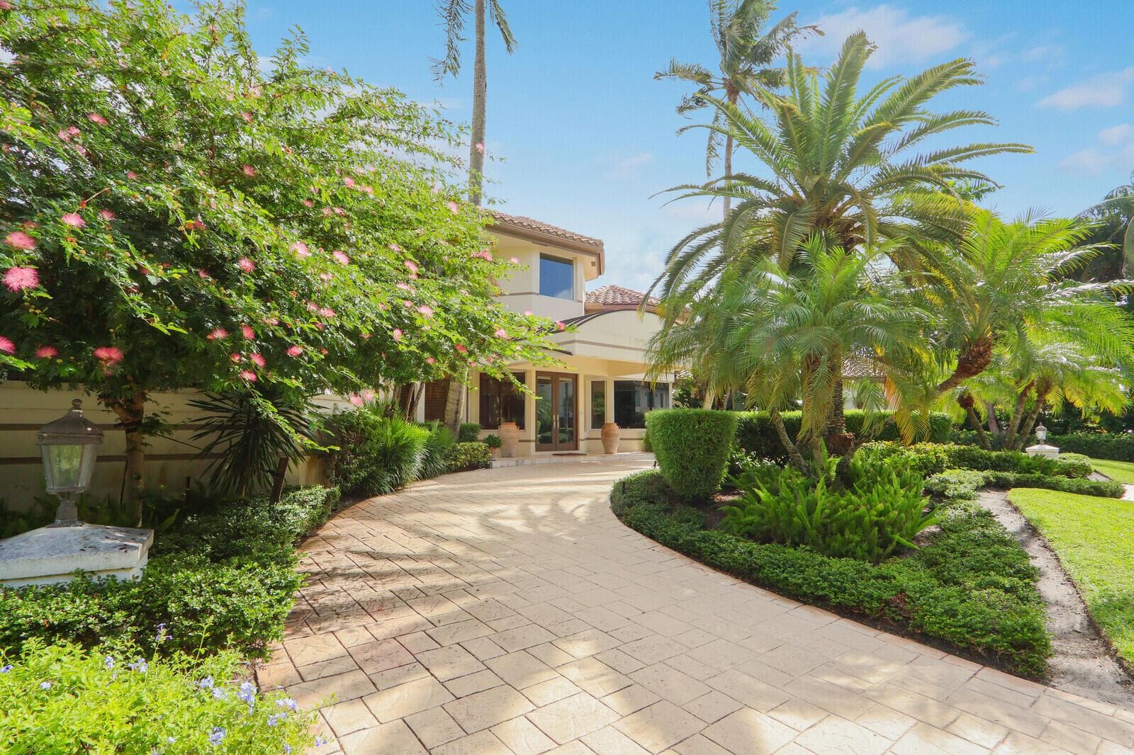 13868 LE BATEAU Isle, Palm Beach Gardens FL 33410 - Palm Beach Gardens, FL - Photo 1