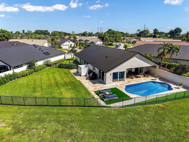 21464 Bridgeview Drive, Boca Raton FL 33428 - Boca Raton, FL - Photo 3