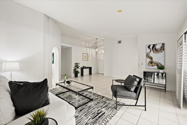 363 SW 161st Avenue, Pembroke Pines FL 33027 - Pembroke Pines, FL - Photo 7