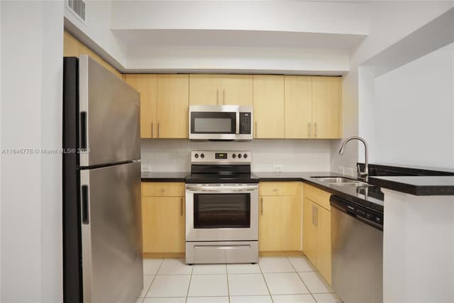 2941 NE 185th St # 1305, Miami FL 33180 - Miami, FL - Photo 5