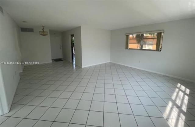 1020 94th St # 203, Bay Harbor Islands FL 33154 - Bay Harbor Islands, FL - Photo 2