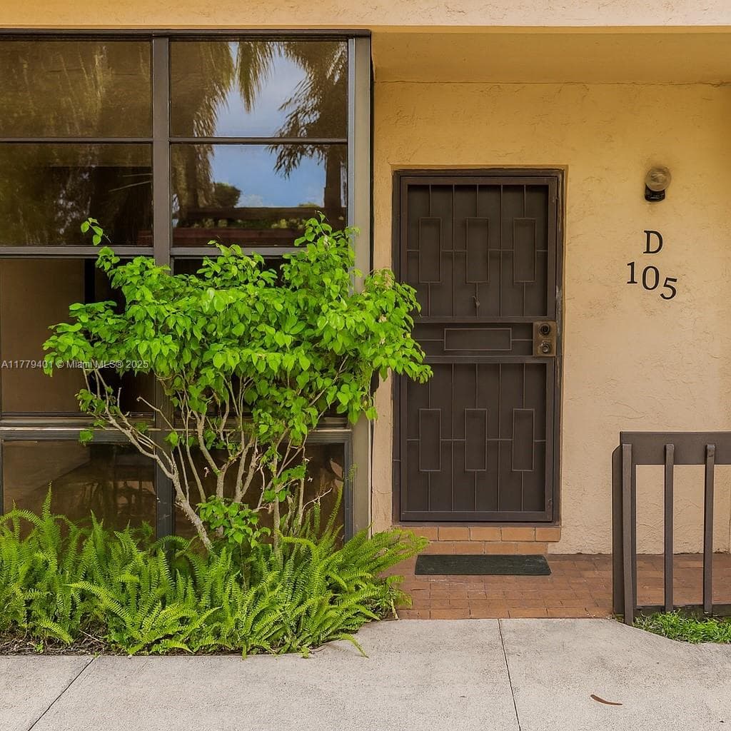 800 NE 199th St # 105D, Miami FL 33179 - Miami, FL - Photo 1