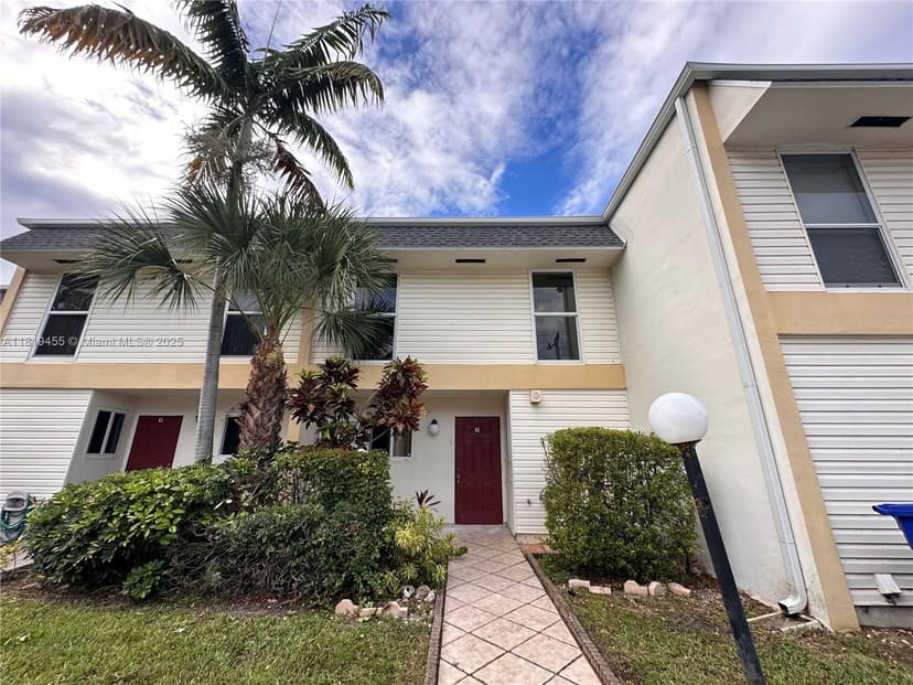 3321 Raleigh St # 3H, Hollywood FL 33021