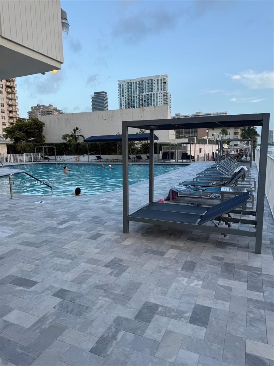 1833 S Ocean Dr # 305, Hallandale Beach FL 33009 - Hallandale Beach, FL - Photo 1