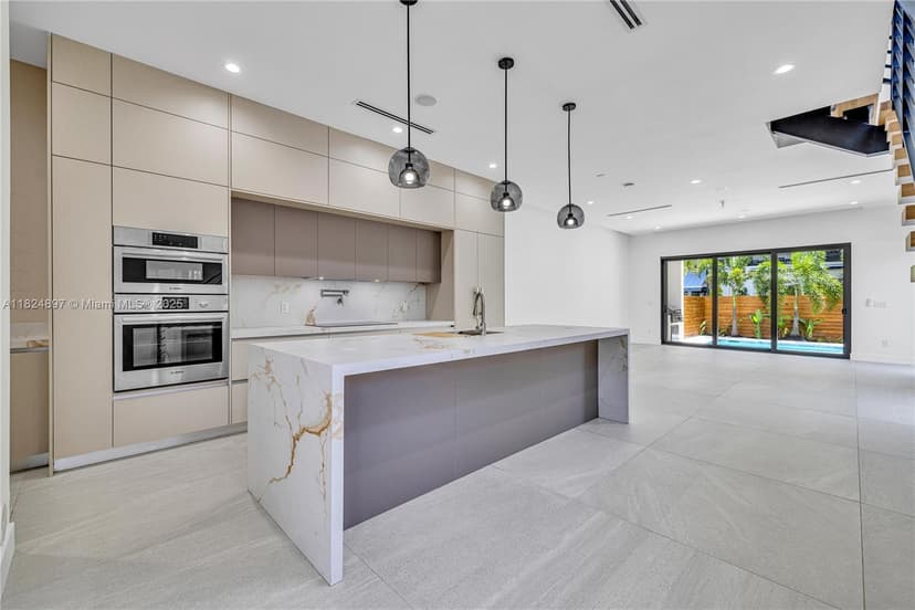 23 SE 12th Ave # A, Fort Lauderdale FL 33301