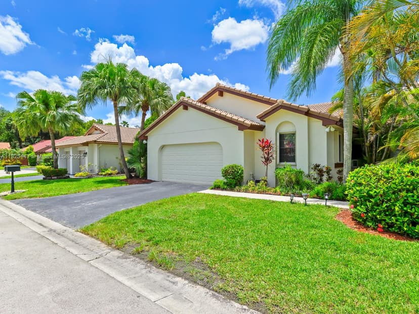 2202 Charleston, Weston FL 33326