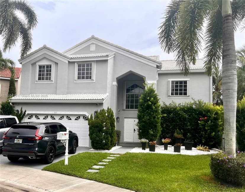 547 Cascade Falls Dr, Weston FL 33327