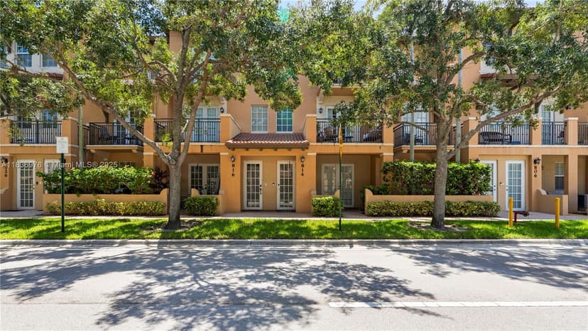 814 SW 147th Ave # 3606, Pembroke Pines FL 33027