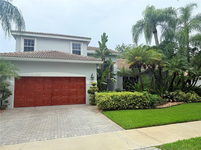 260 Montclaire Dr, Weston FL 33326