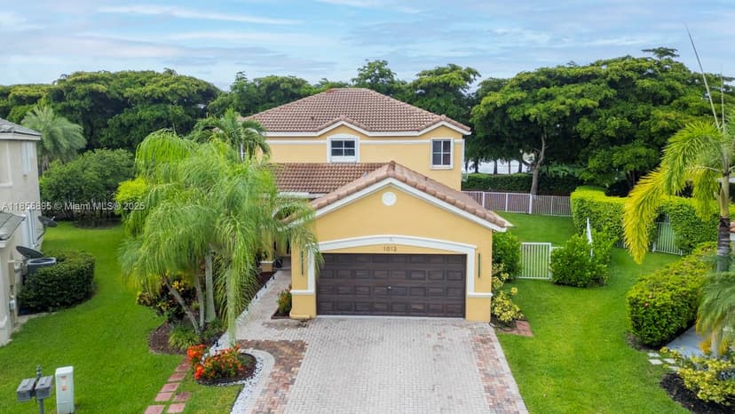 1012 Tupelo Way, Weston FL 33327