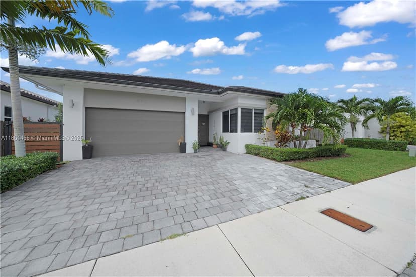 15012 SW 177th Ter, Miami FL 33187