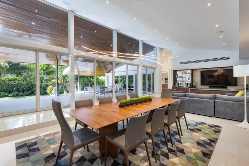 5780 Las Palmas Dr, Coral Gables FL 33156