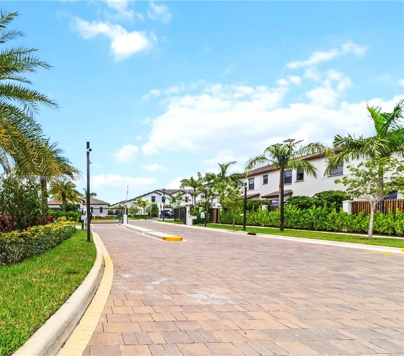 15927 SW 2nd Pl, Pembroke Pines FL 33027