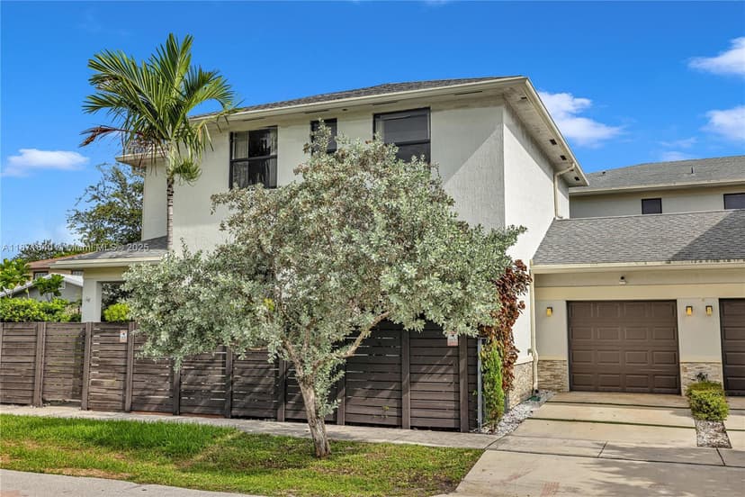 233 NE 11th St, Fort Lauderdale FL 33304