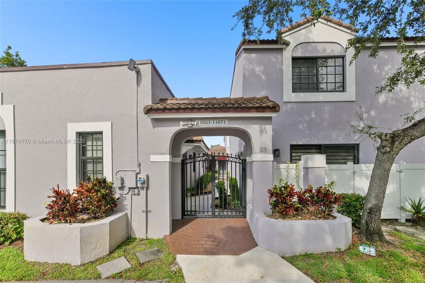 11657 NW 11th Street, Pembroke Pines FL 33026