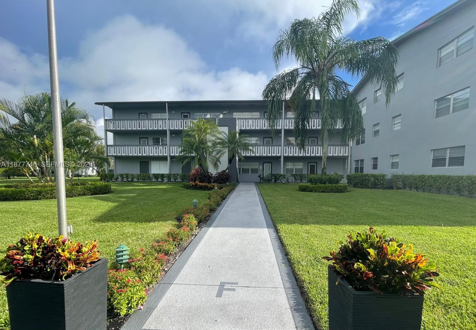 251 S Suffolk F # 251, Boca Raton FL 33434 - Boca Raton, FL - Photo 1