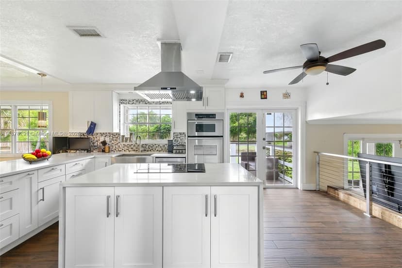 16530 Royal Poinciana Ct, Weston FL 33326