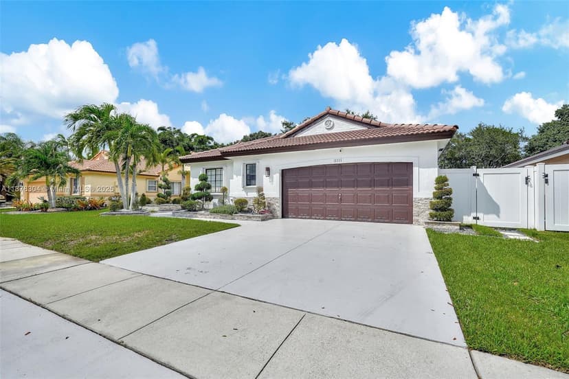 16255 SW 2nd Dr, Pembroke Pines FL 33027