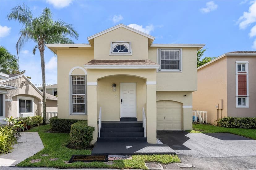11862 NW 13th St, Pembroke Pines FL 33026