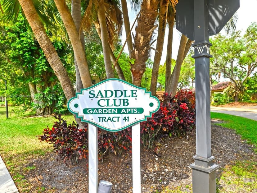 16168 Laurel Dr # 101, Weston FL 33326