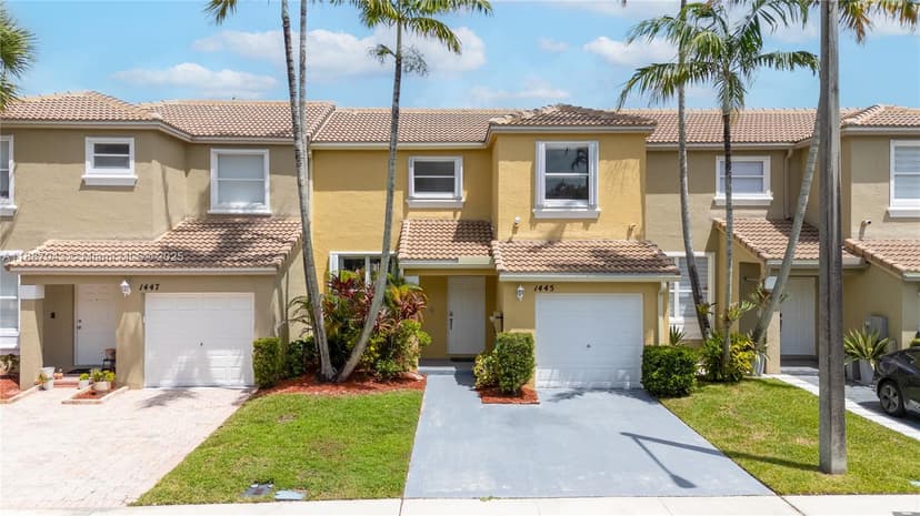 1445 NW 154th Ln, Pembroke Pines FL 33028