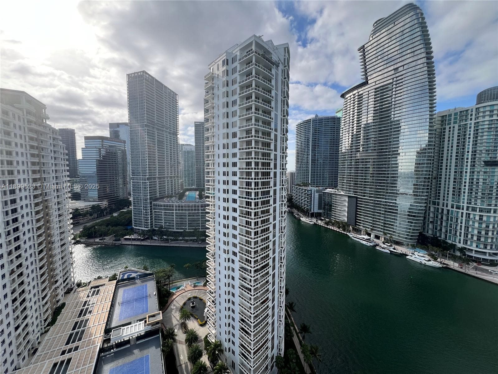900 Brickell Key Blvd # 2205, Miami FL 33131