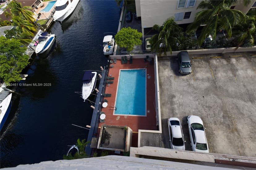 2903 N Miami Beach Blvd # 806, North Miami Beach FL 33160