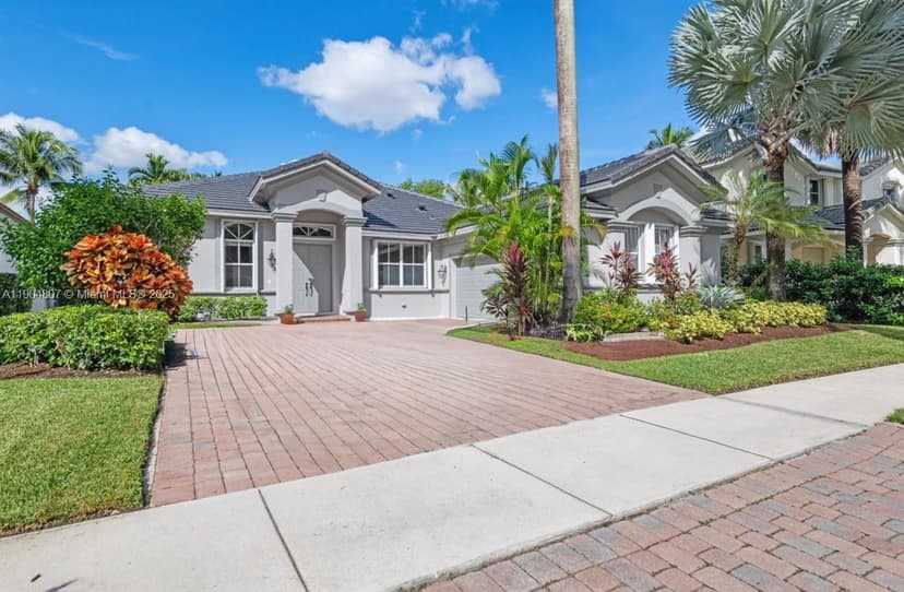 1967 Timberline Rd, Weston FL 33327