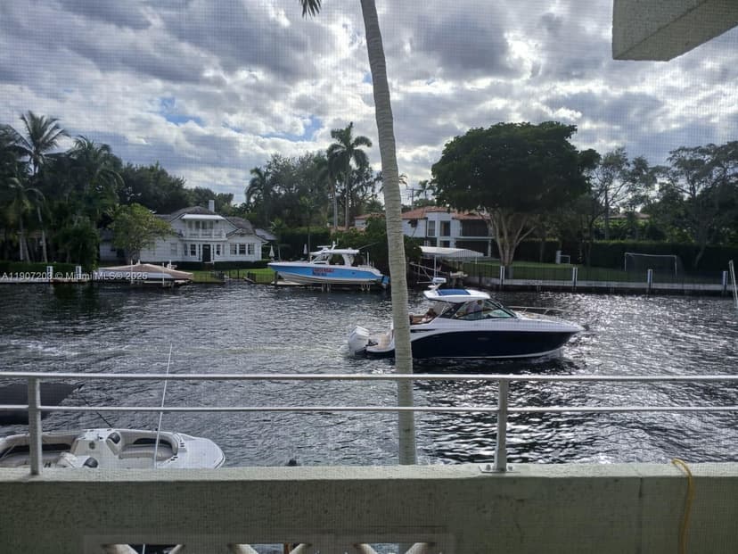 1000 SE 4th St # 224, Fort Lauderdale FL 33301