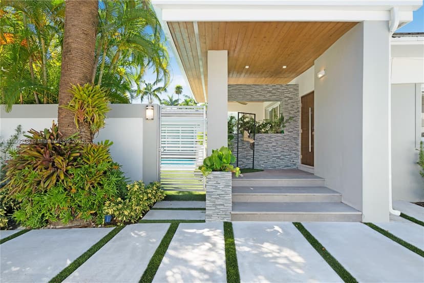 1616 S Bayshore Dr, Miami FL 33133