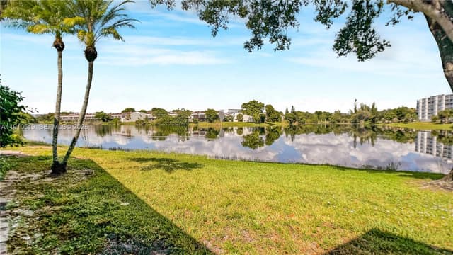 6405 W Oakland Park Blvd # 2, Lauderhill FL 33313 - Lauderhill, FL - Photo 5