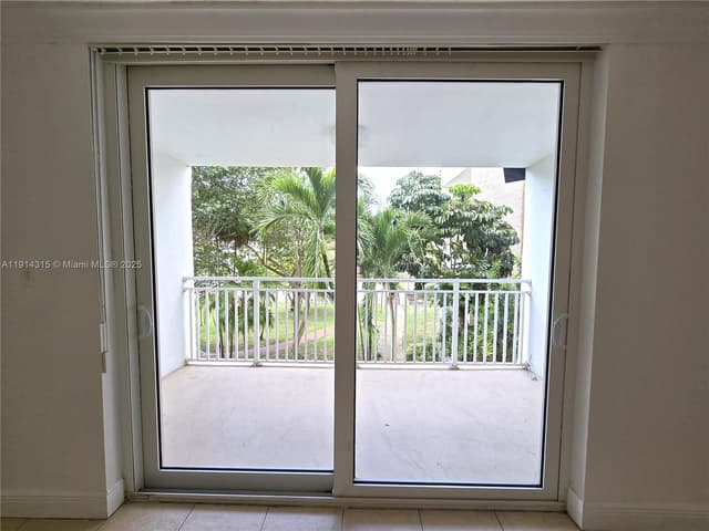 6940 Miami Gardens Dr # 319, Hialeah FL 33015 - Hialeah, FL - Photo 7