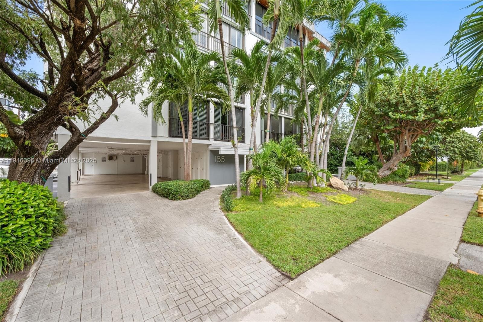 155 Sunrise Dr # 4B, Key Biscayne FL 33149