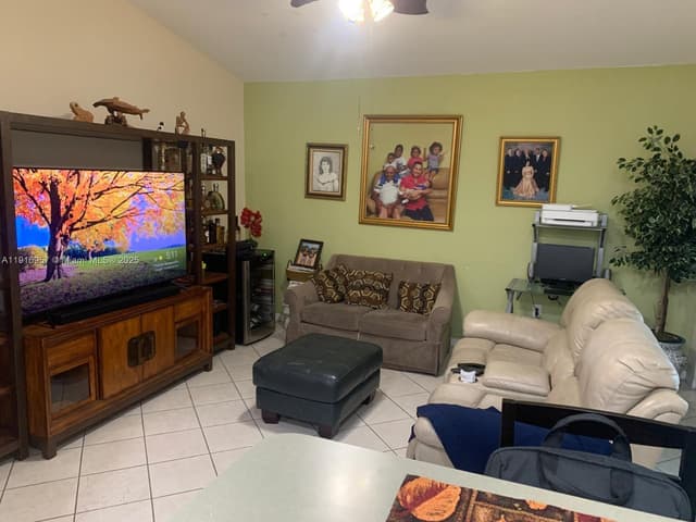 462 SE 23rd Dr, Homestead FL 33033 - Homestead, FL - Photo 3