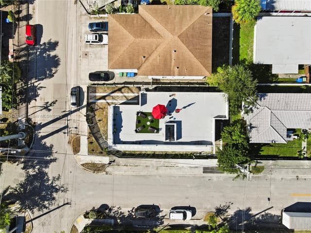 305 NW 58th St, Miami FL 33127 - Miami, FL - Photo 6