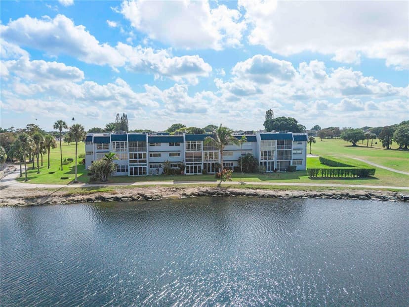 7807 Golf Circle Drive # 211, Margate FL 33063