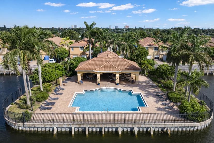 1718 Carvelle Dr # 1718, Riviera Beach FL 33404