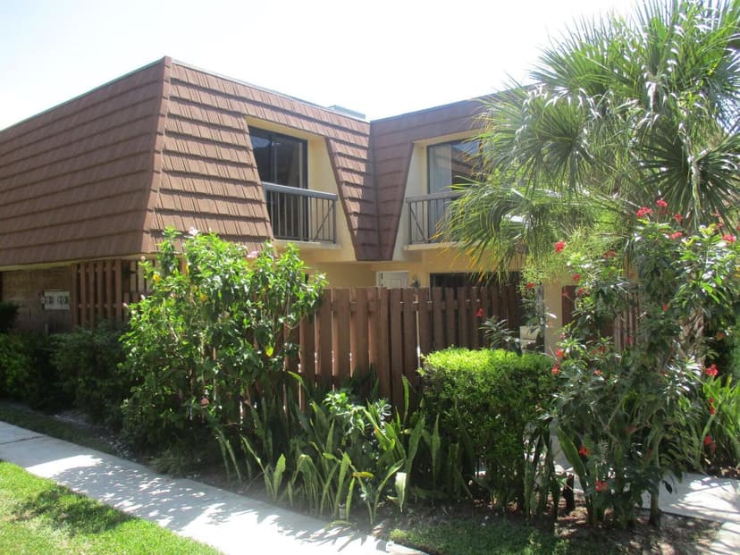 825 Center Street # 3c, Jupiter FL 33458