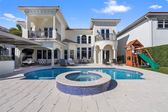 1555 Windjammer Way, Hollywood FL 33019 - Hollywood, FL - Photo 5