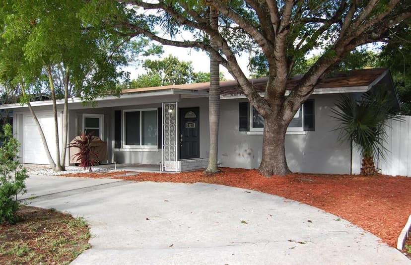 9322 N Military Trail, Palm Beach Gardens FL 33410