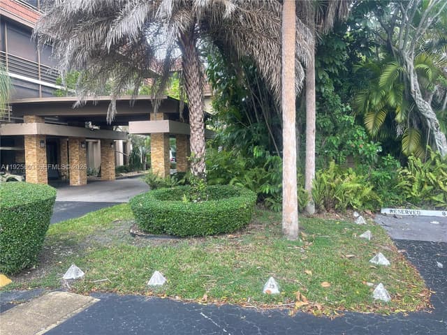 661 NE 195th St # 309, Miami FL 33179 - Miami, FL - Photo 5