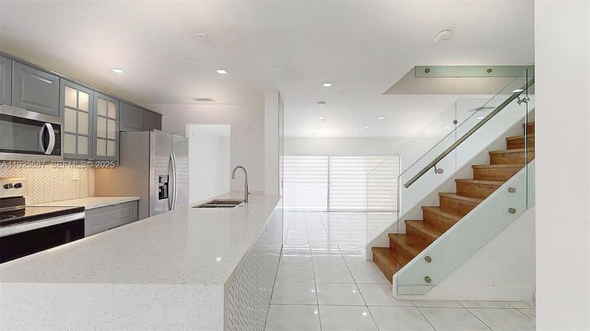 8212 NW 8th Pl # 2, Plantation FL 33324